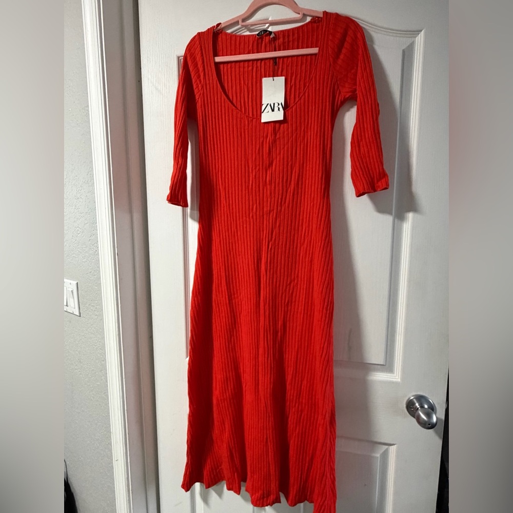 Zara Red Ribbed Midi Dress - Picture 2 of 6